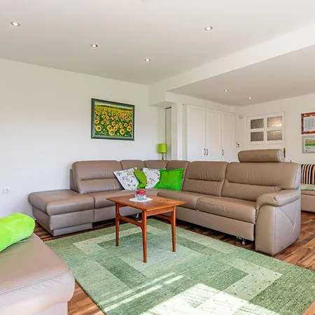 Brvnara Ladybug House With Whirlpool - Happy