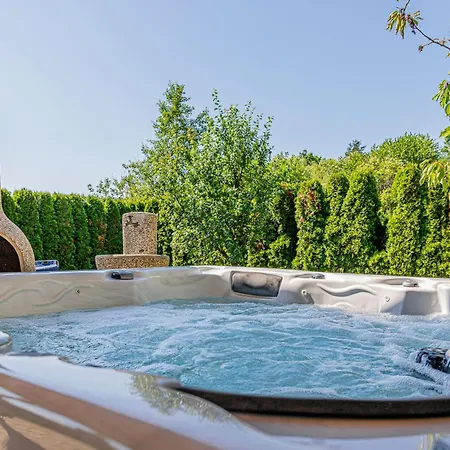 Dağ evi Ladybug House With Whirlpool - Happy *