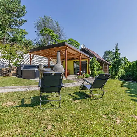 Ladybug House Nature Retreat W/ Jacuzzi - Happy * Fokovci
